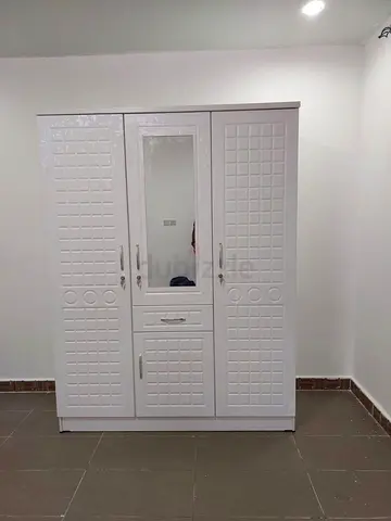White 3-Door Wardrobe with Mirror and Drawer - Good quality