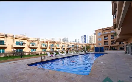 CHILLER FREE | FULLY FURNISHED | NEXT TO MALL