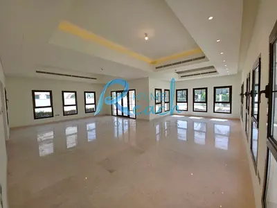 Spacious 5BR Villa | Family Home| Stunning!