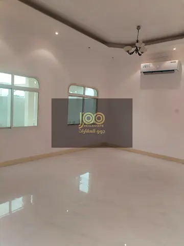 An excellent opportunity for families seeking a spacious and comfortable villa in a vibrant location.