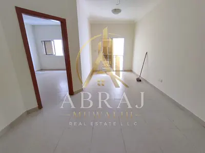 1bhk appartment prime location free parking out side near bus station