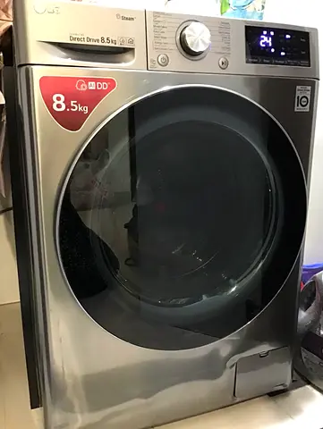 LG 8.5 kg Front Load Washing Machine - Good Condition