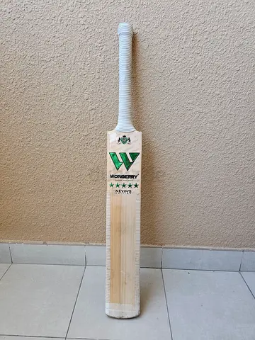 Wonberry Grade 2 cricket bat with goood balance and super punch