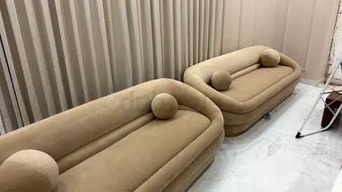 Light Beige Curved 4-Seater Sofa with Gold Base 3 pieces عدد 3 كنبات غير مستخدمه