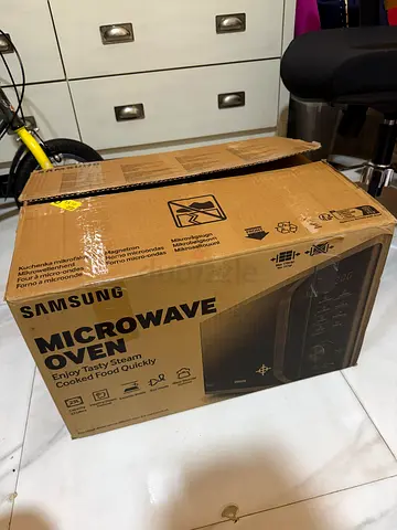 Microwave Samsung new inside box