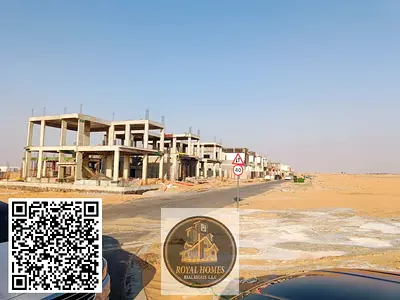 عرض مميز: أرخص سعر لقطع أراضي فلل سكنية من طابقين (أرضي + طابقين) للبيع، شاملة رسوم النقل، في موقع متميز بمنطقة بساتين السرة السكنية، أم القيوين.