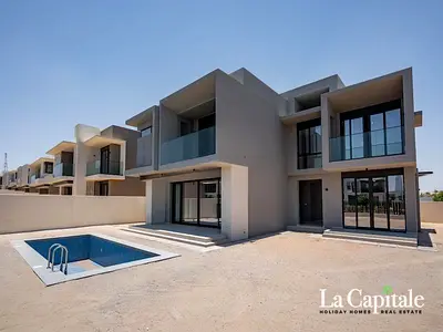 PRIVATE POOL | LANDSCAPED GARDEN | UNIQUE LAYOUT