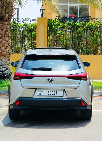 صورة 4 لـ 2023 Lexus UX-SERIES