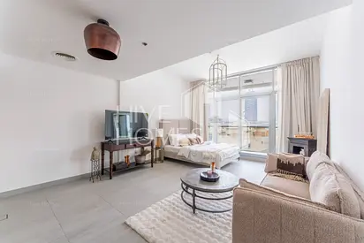 Fully Furnished | Generous Space | Up to 12 Cheques
