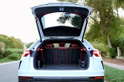 صورة 8 لـ 2022 Lamborghini URUS