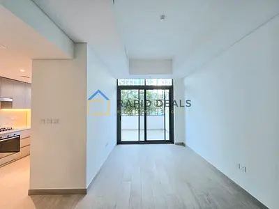 Vacant 1 Bedroom Apartment with Huge Terrace