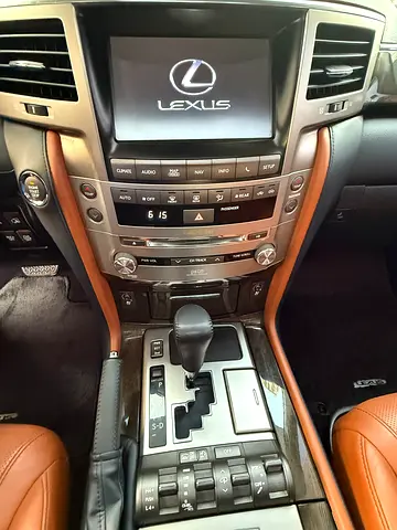 صورة مصغرة 8 لـ 2014 Lexus LX-SERIES