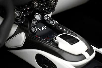 صورة مصغرة 15 لـ 2023 Aston Martin VANTAGE