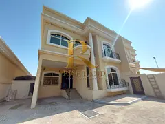 Separate Entrance !! 5 Master Bedroom Villa !! Maid Room !! Majlis !! MBZ City