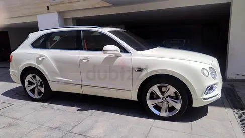 Bentley Bentayga W12 Mulliner 2017 | GCC Specs | Low Mileage