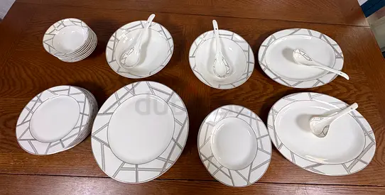 Modern Dinner 40 PCS Set with Geometric Design