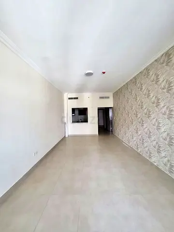 Spacious 1 BHK with Balcony and Skyline View | AED 62,000/year | Up to 4 cheques | Unfurnished