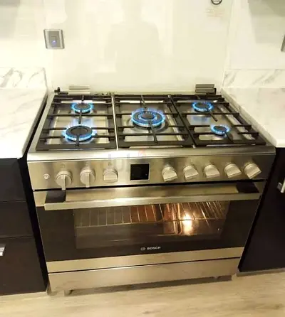 BOSCH Latest Model 5-Burner Full Gass Cooking Range 90x60 CM
