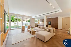 4 Ensuite Beds | Private Pool | Upgraded