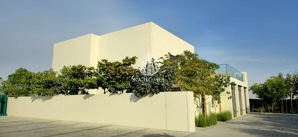 💎 An exceptional ownership opportunity with imminent handover… Own your villa in Hayyan now.
