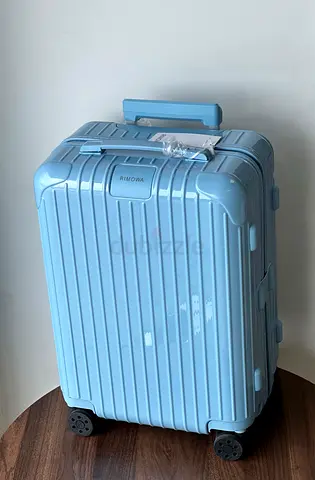 Rimowa Essential cabin or hybrid suitcase
