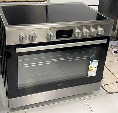 Beko electric cooker 90 cm good condition for sale