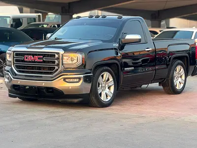 2017 GMC SIERRA thumbnail 3