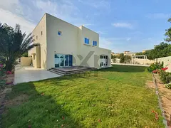 10,000 sqft Corner Plot | Renovated | Lake View