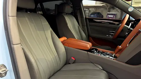 صورة مصغرة 11 لـ 2016 Bentley FLYING SPUR