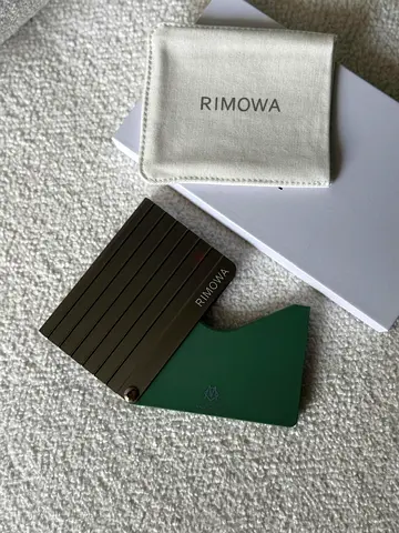 RIMOWA aluminum card holder in Titanium