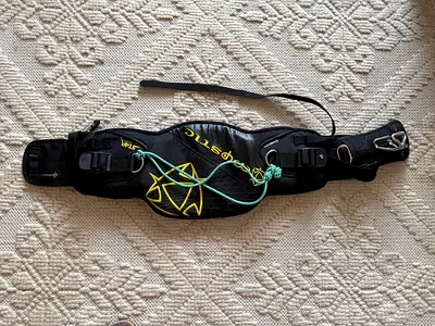 Mystic Stealth Kiteboarding Waist Harness - Size S Good Condition