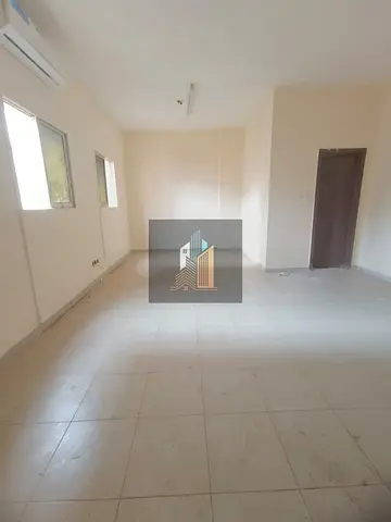 BIG STUDIO NEAR ROLLA PARK