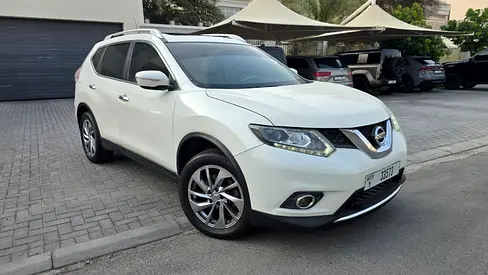 Nissan X-Trail 2017 SL | GCC Specs | Panoramic Roof | Leather Seats