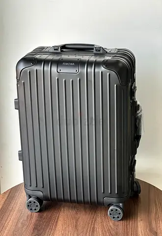 RIMOWA CABIN IN BLACK