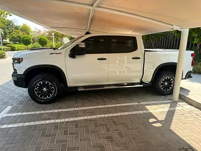 2023 Chevrolet SILVERADO 1500 照片 2