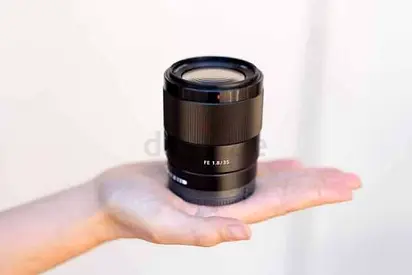 Sony FE 35mm f/1.8 Full-Frame Lens - Excellent Condition
