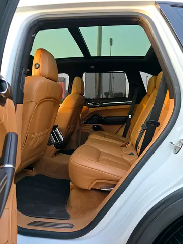 صورة مصغرة 17 لـ 2015 Porsche CAYENNE