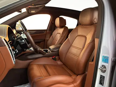 2022 Porsche CAYENNE thumbnail 12