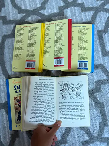 Set of Enid blyton children's story books- pristine condition