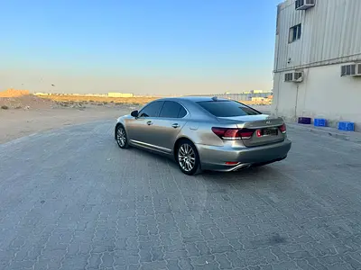 صورة 2 لـ 2016 Lexus LS-SERIES