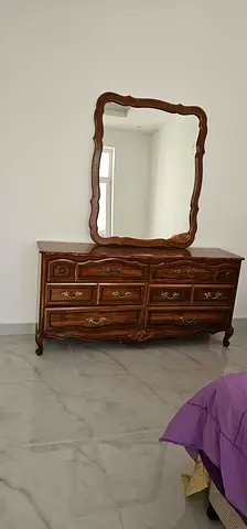 Dressing table with 6 drawers and attached mirror