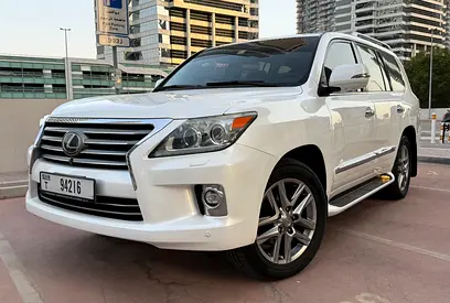 Lexus LX 570 Luxury 2014 GCC Specs - Pristine Condition
