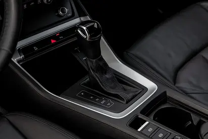 صورة 10 لـ 2020 AUDI Q3