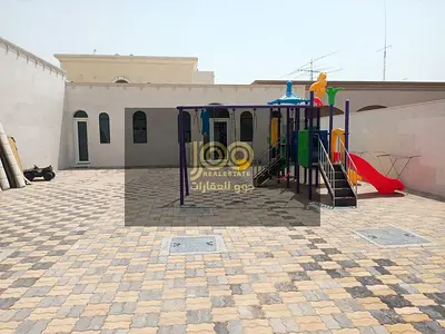 فرصة مميزة | فيلا 3 غرف وصالة وحوش للإيجار