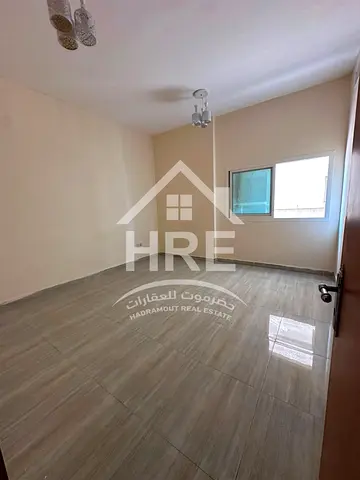 استديو مع مطبخ مفصول للايجار السنوي الجرف3
