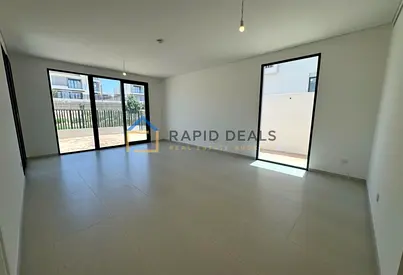 Single Row | Near Pool and Park | Private Garden