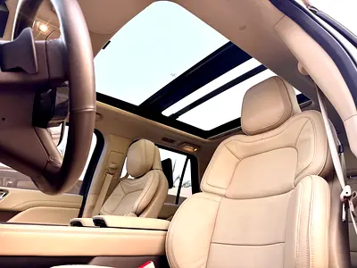 صورة 15 لـ 2019 Lincoln NAVIGATOR