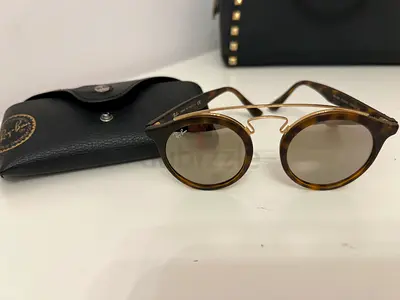 Ray-Ban RB4256 GATSBY I Round Metal/Tortoise Sunglasses with Case