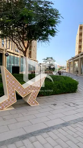 🔥 للبيع | استوديو بإطلالة مسبح في مشروع الممشى – الشارقة| تملك حر