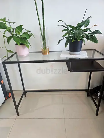 1ST COME 1ST SERVED!STYLISH IKEA GLASS DESK TABLE!80 INSTEAD OF 180!